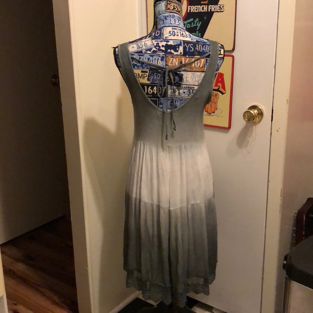 ALTAR,D STATE DRESS - Picture 4 of 7